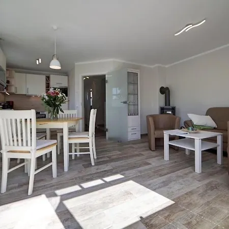 Holiday home Seeschwalbe *